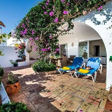 Sleeps 5 Air Con Wifi Senhora da Luz
