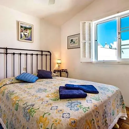 Sleeps 5 Air Con Wifi Senhora da Luz